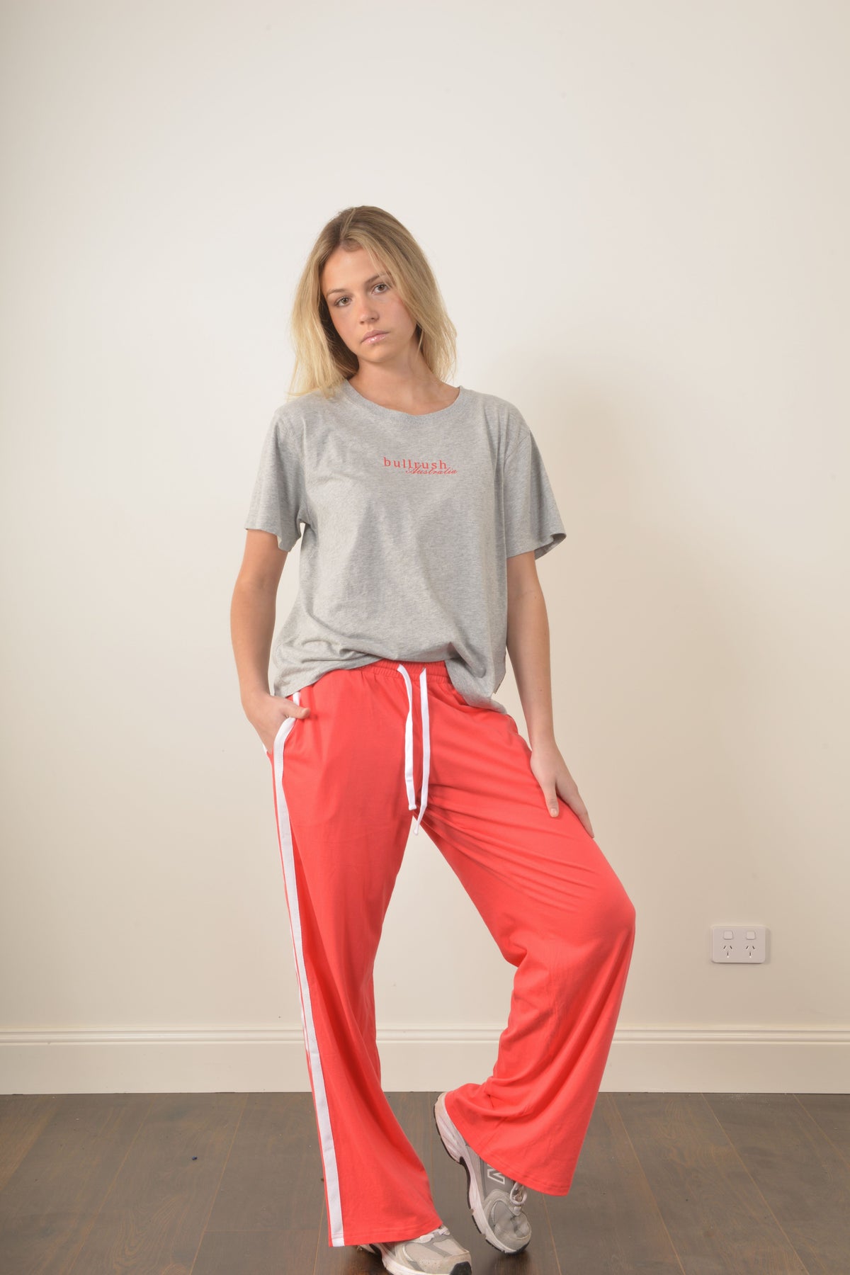 LIFESTYLE TEE- Grey